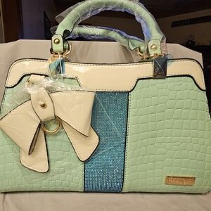 Julia & Michael NEW patent purse bag